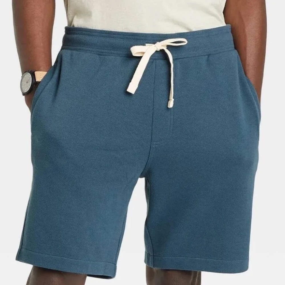 Men 8.5” pull on knit shorts size XXL adjustable drawstring & elastic waist blue